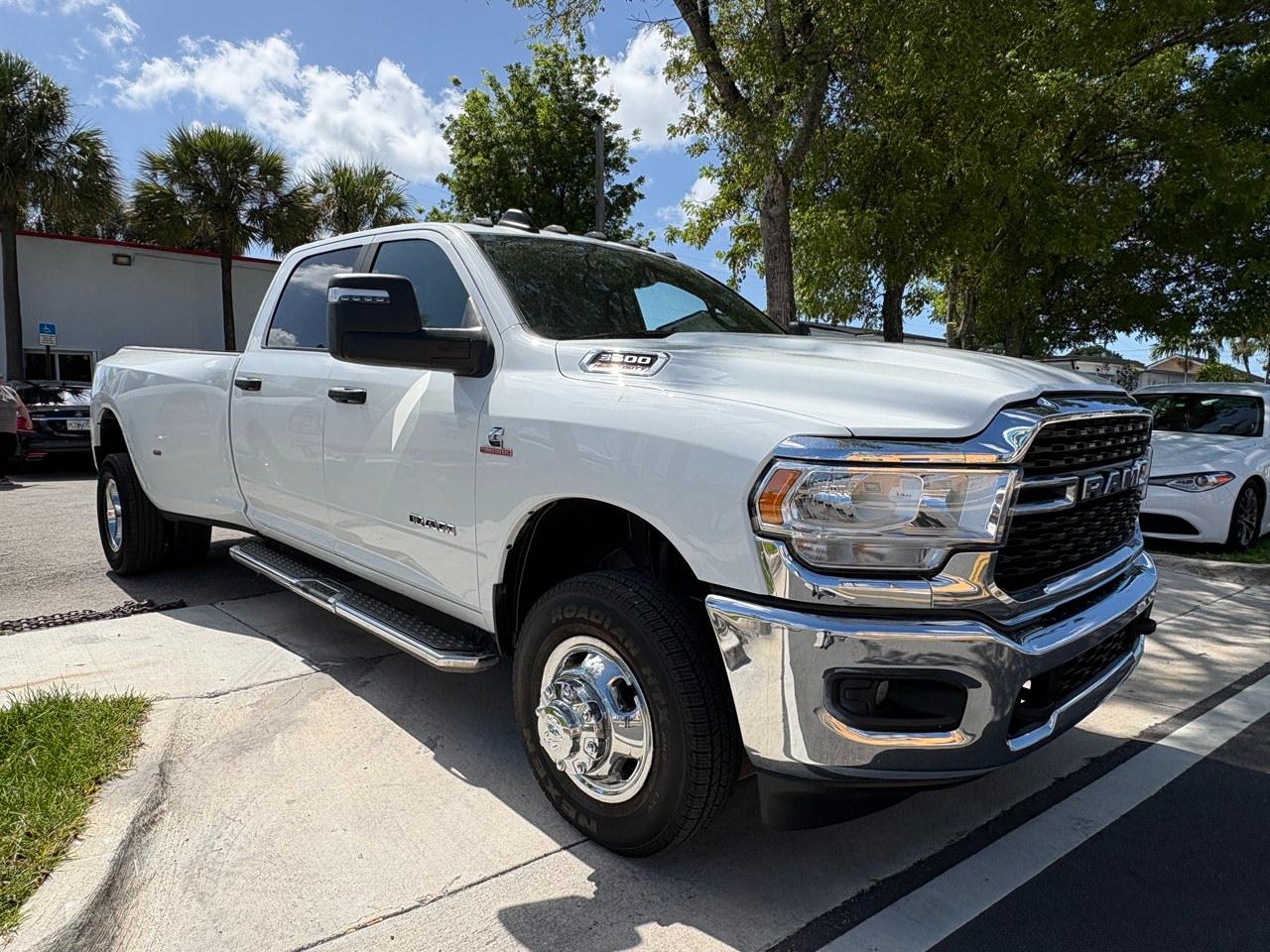 RAM 3500 Big Horn Crew Cab LWB 4WD DRW 2024