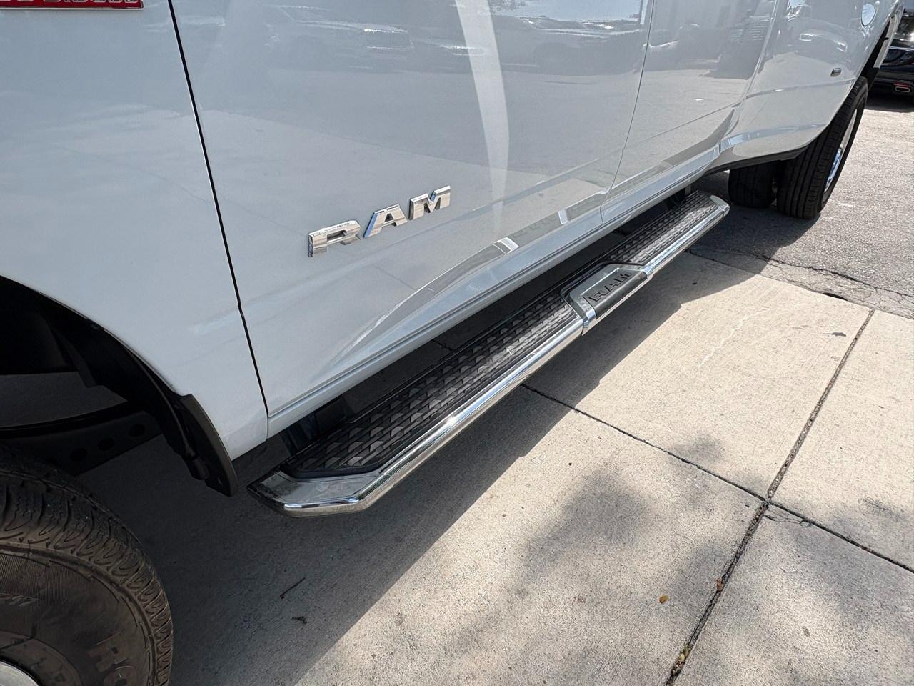 RAM 3500 Big Horn Crew Cab LWB 4WD DRW 2024
