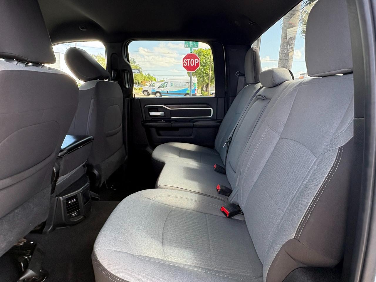 RAM 3500 Big Horn Crew Cab LWB 4WD DRW 2024