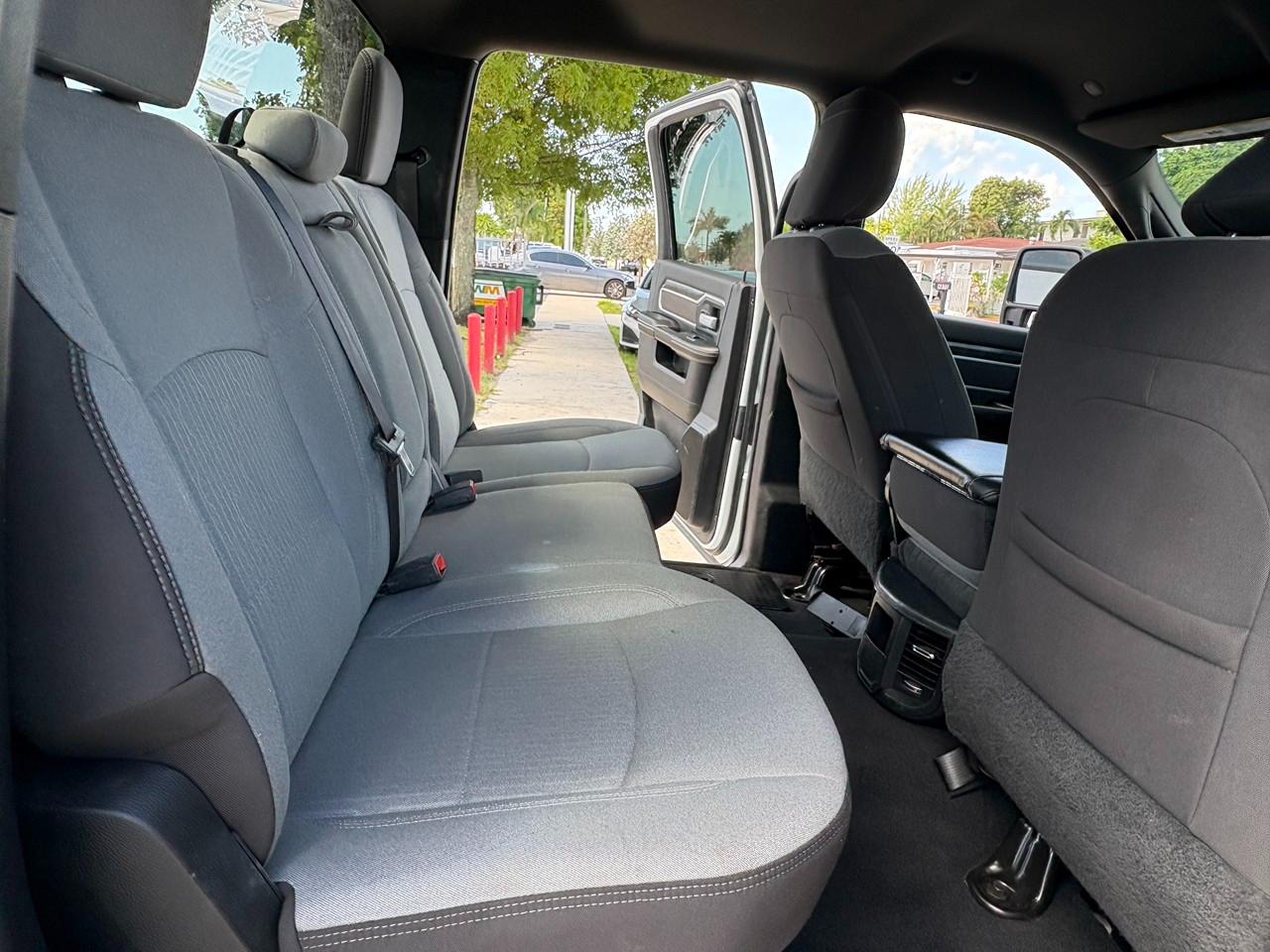 RAM 3500 Big Horn Crew Cab LWB 4WD DRW 2024