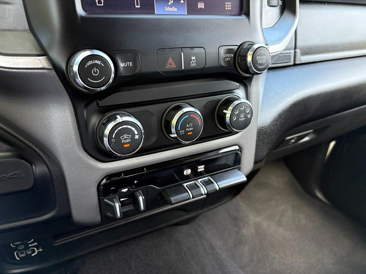 RAM 3500 Big Horn Crew Cab LWB 4WD DRW 2024
