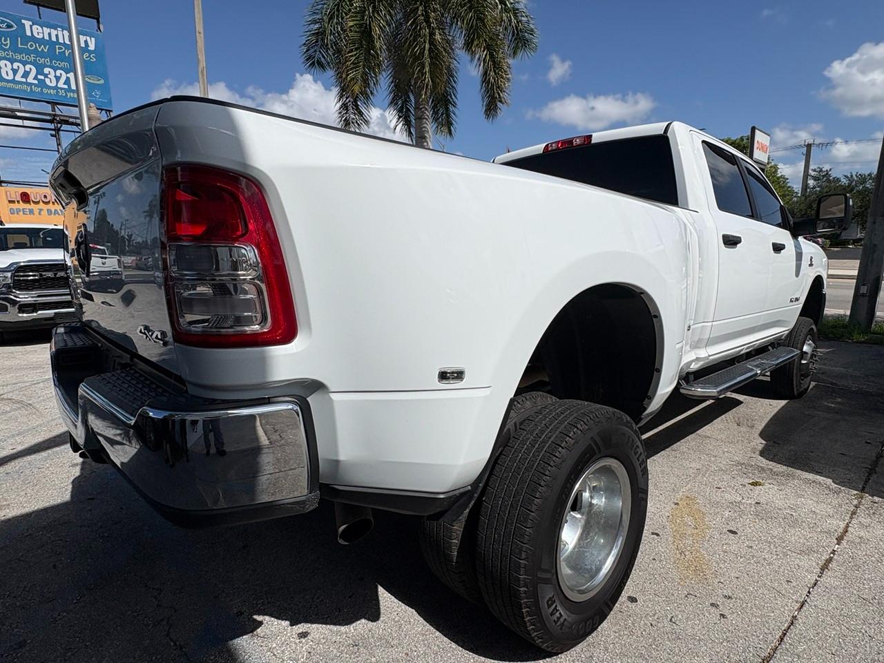 RAM 3500 Big Horn Crew Cab LWB 4WD DRW 2024
