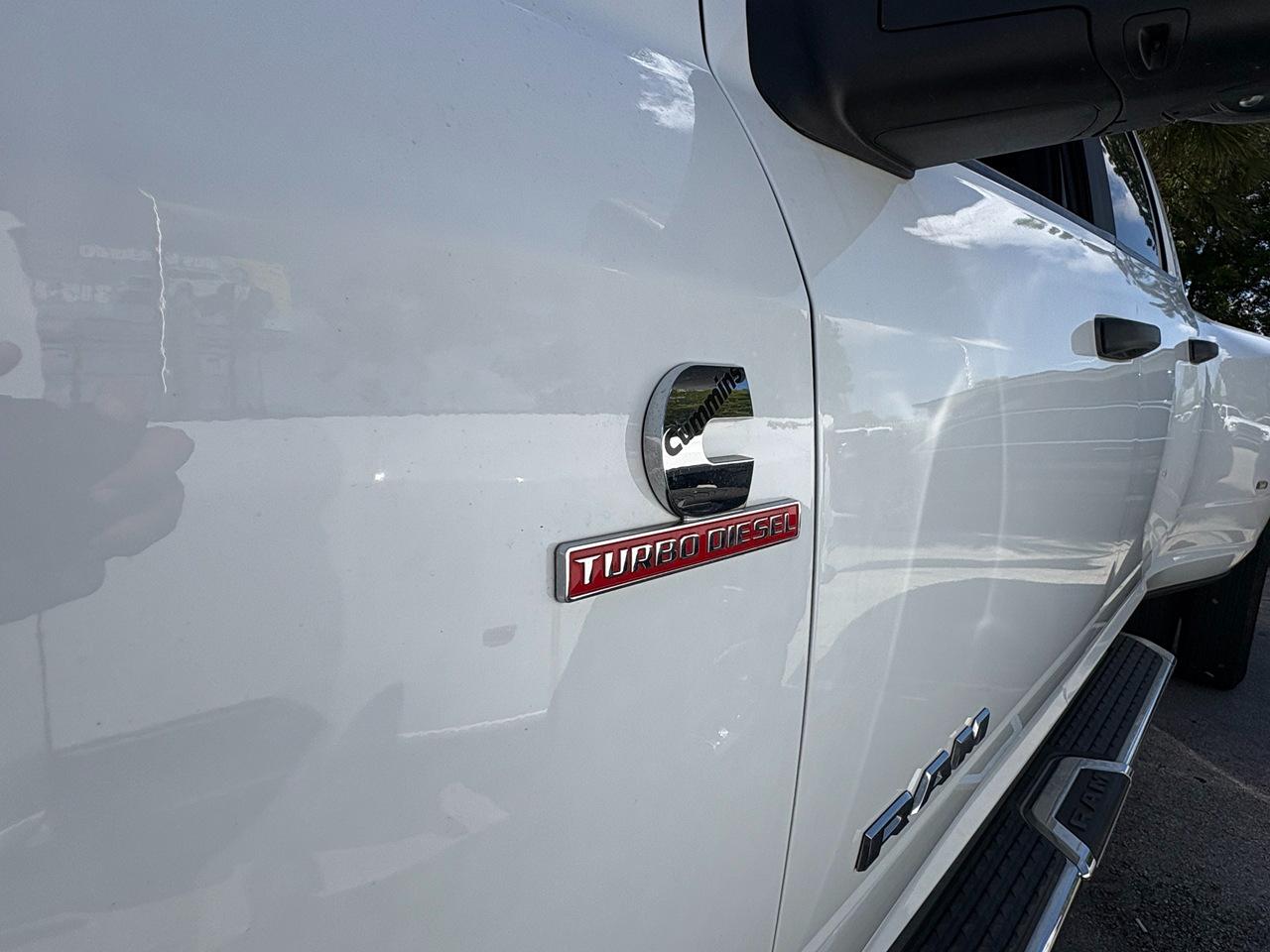 RAM 3500 Big Horn Crew Cab LWB 4WD DRW 2024