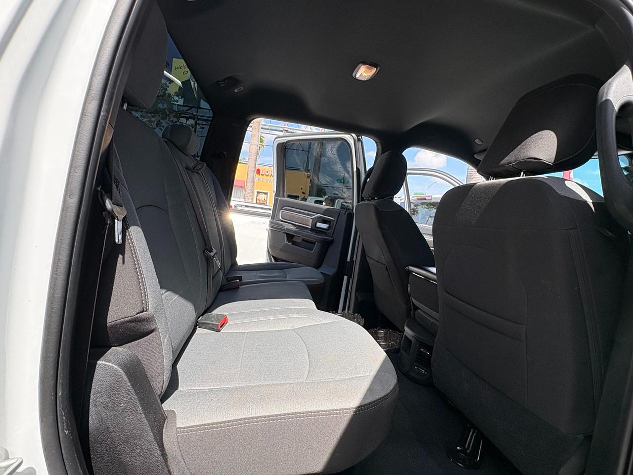 RAM 3500 Big Horn Crew Cab LWB 4WD DRW 2024