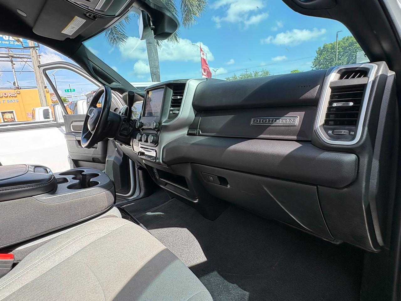RAM 3500 Big Horn Crew Cab LWB 4WD DRW 2024