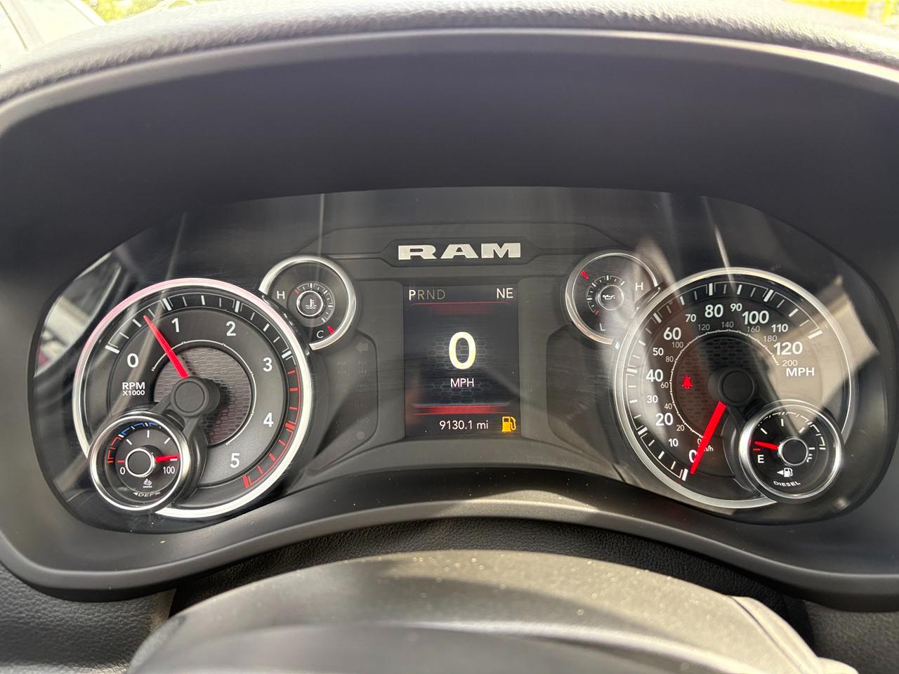 RAM 3500 Tradesman Crew Cab 4WD DRW 2024