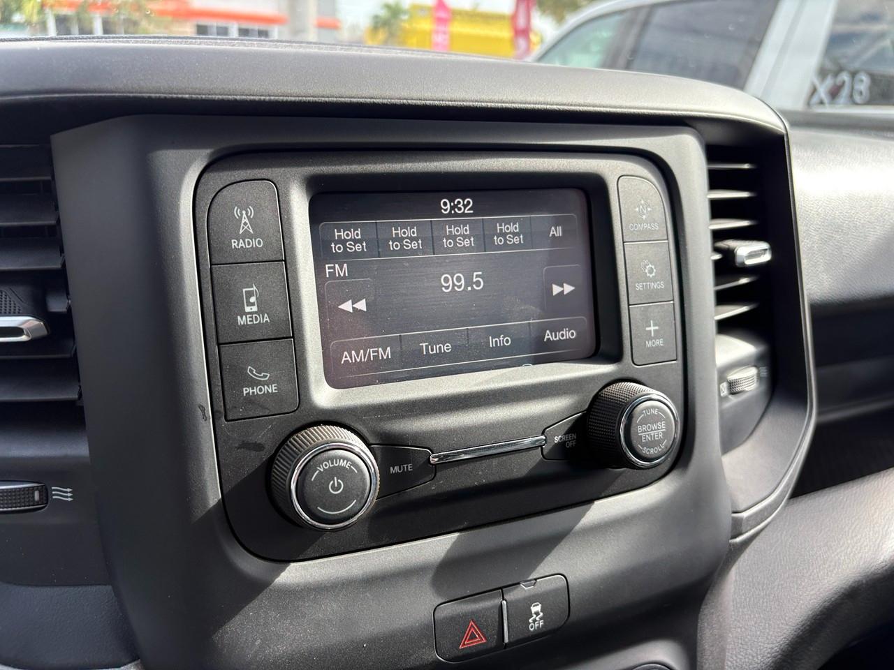 RAM 3500 Tradesman Crew Cab 4WD DRW 2024