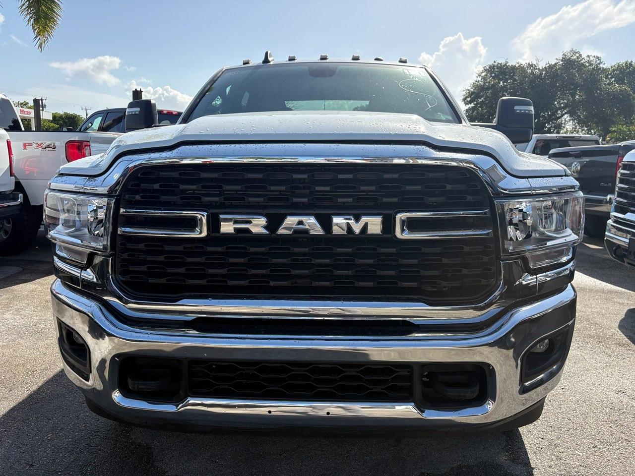 RAM 3500 Big Horn Crew Cab LWB 4WD DRW 2024