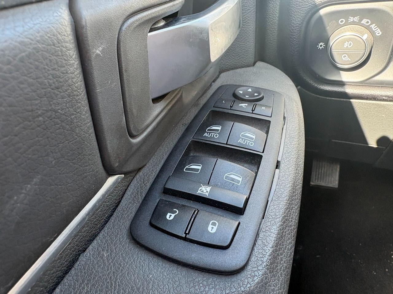 RAM 3500 Big Horn Crew Cab LWB 4WD DRW 2024