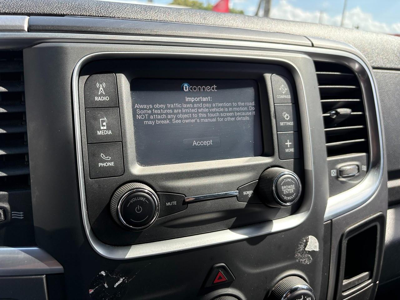 RAM 1500 Classic Tradesman Crew Cab SWB 2WD 2024