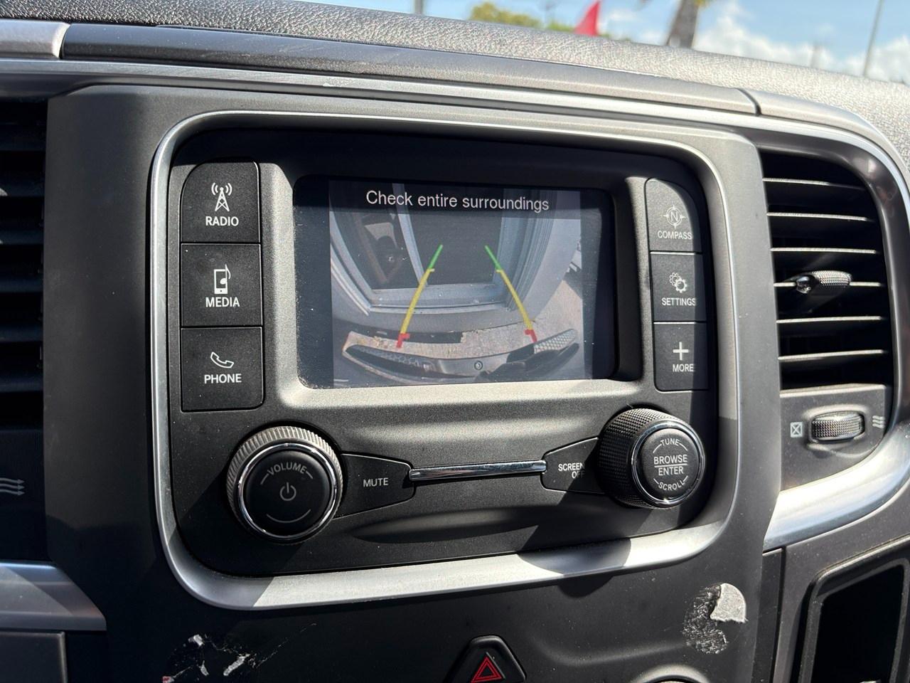 RAM 1500 Classic Tradesman Crew Cab SWB 2WD 2024