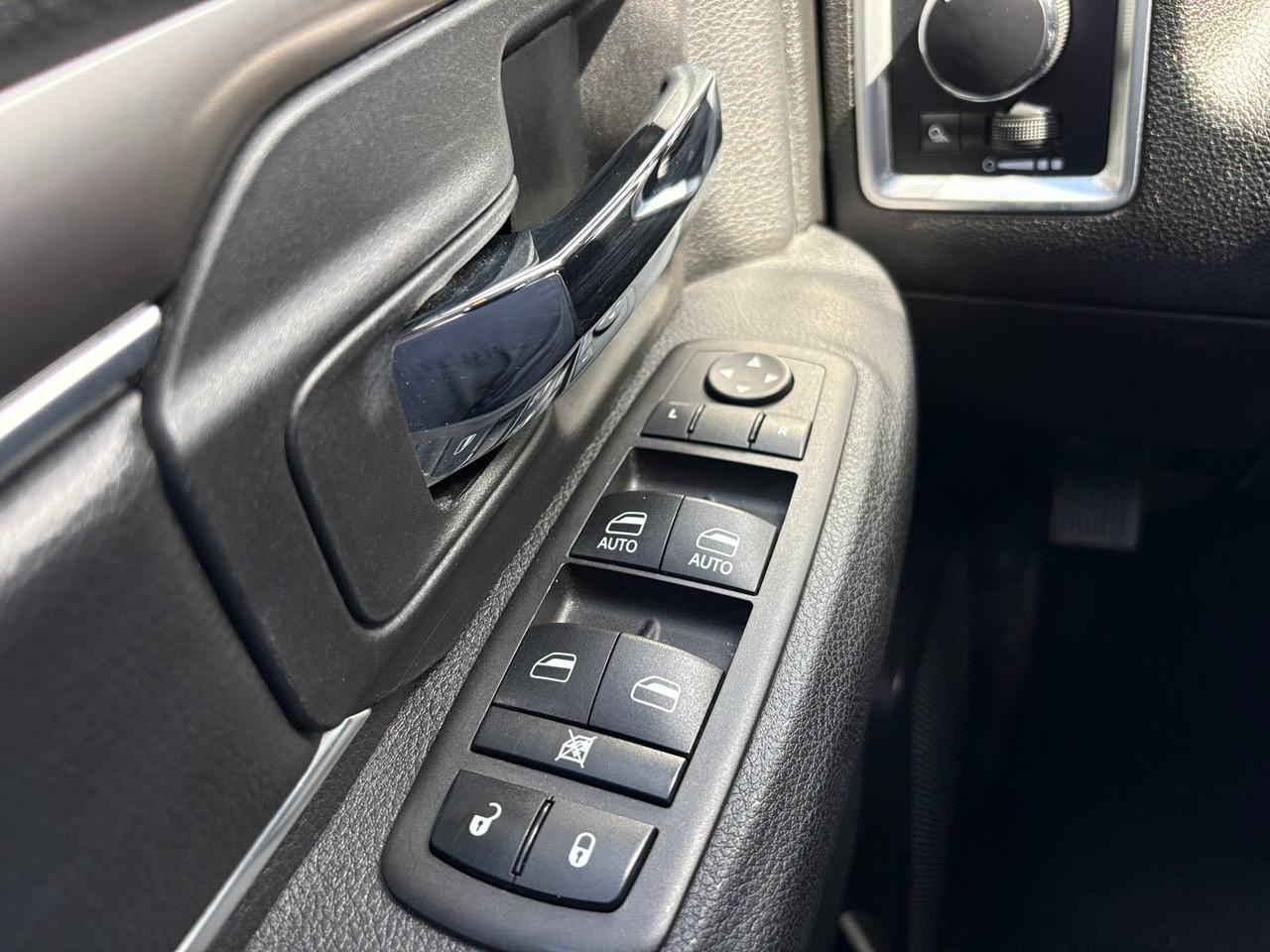 RAM 1500 Classic Tradesman Crew Cab SWB 2WD 2024