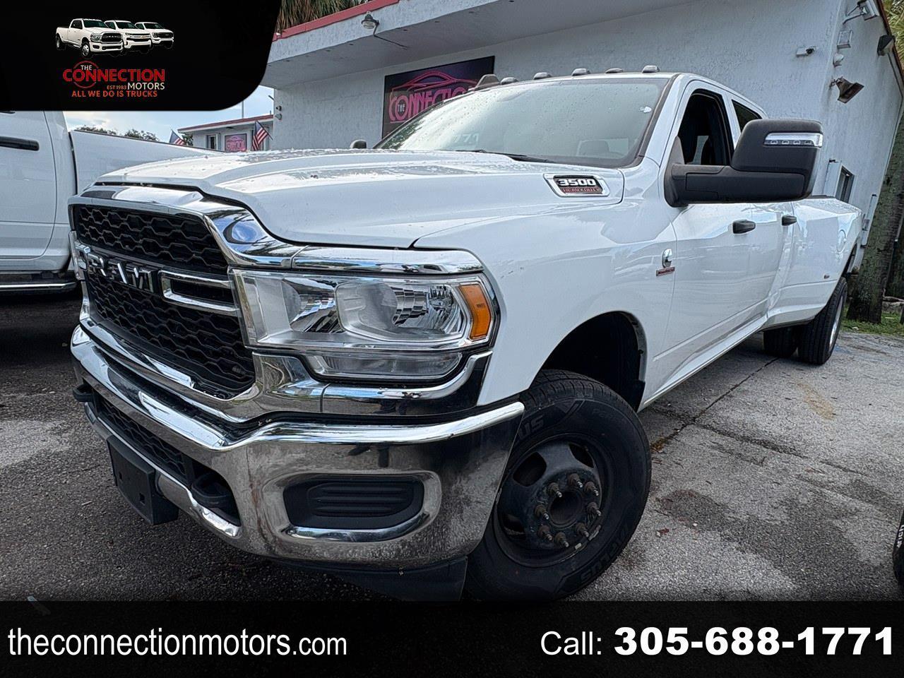 RAM 3500 Tradesman Crew Cab 4WD DRW 2024