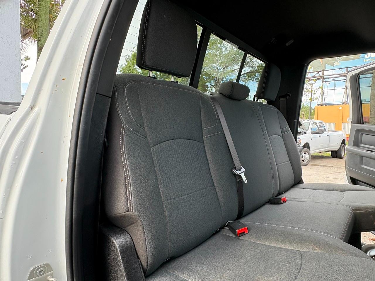 RAM 3500 Tradesman Crew Cab 4WD DRW 2024