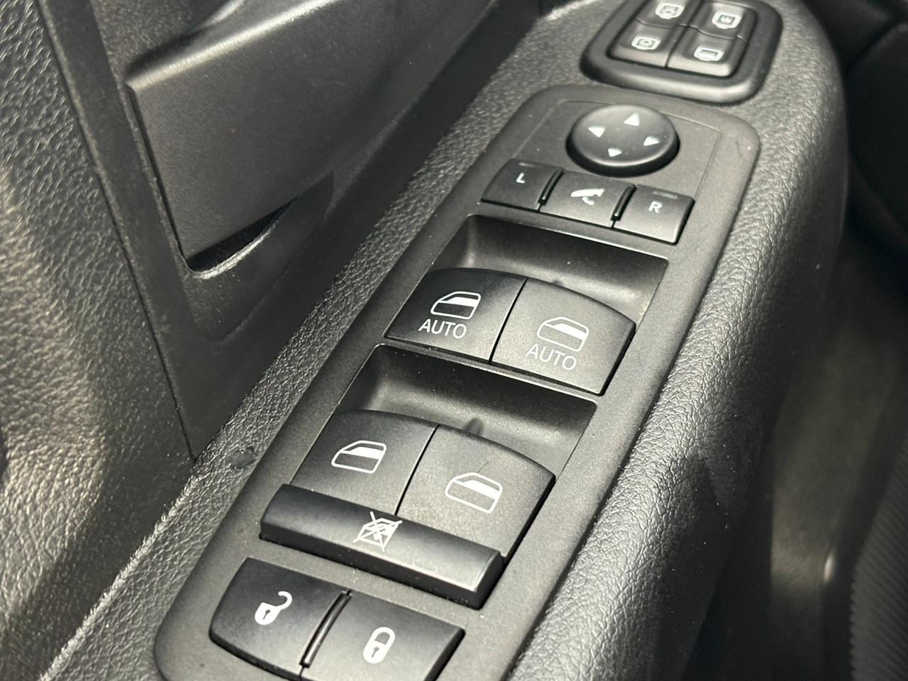 RAM 3500 Tradesman Crew Cab 4WD DRW 2024