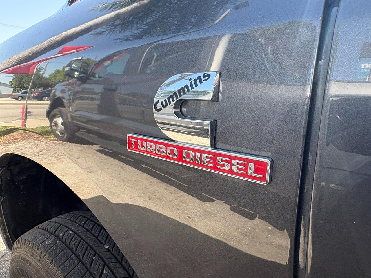 RAM 3500 Tradesman Crew Cab 4WD DRW 2024