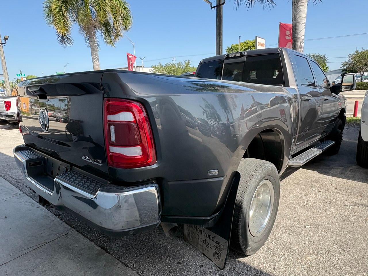 RAM 3500 Tradesman Crew Cab 4WD DRW 2024