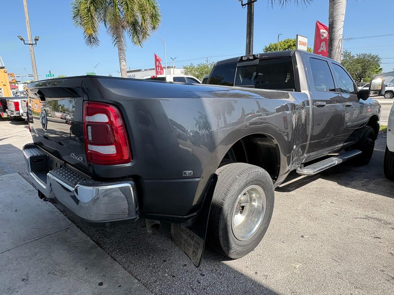 RAM 3500 Tradesman Crew Cab 4WD DRW 2024