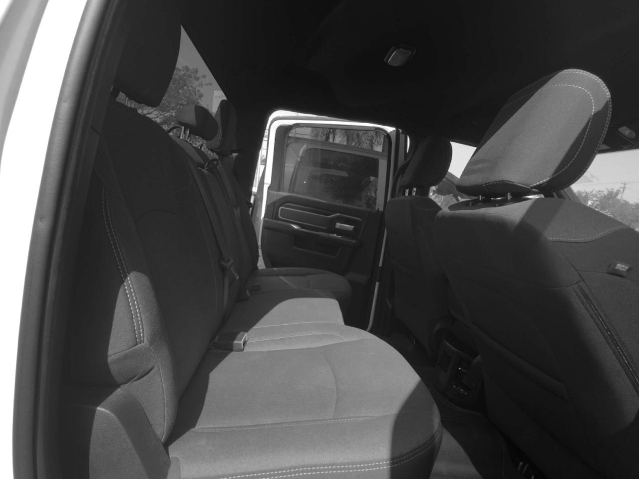 RAM 3500 Big Horn Crew Cab LWB 4WD DRW 2023