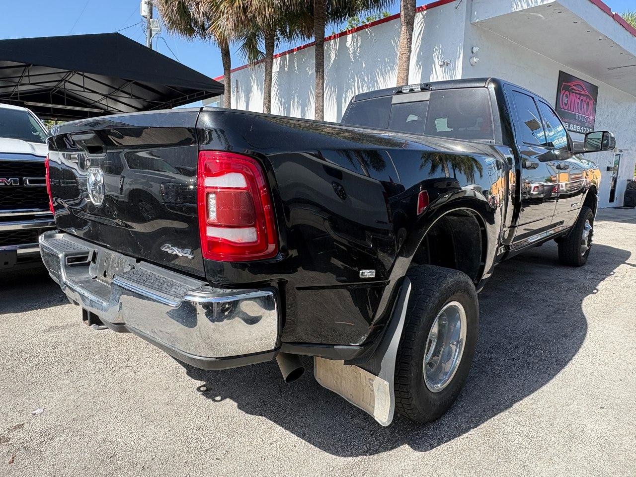 RAM 3500 Tradesman Crew Cab 4WD DRW 2024