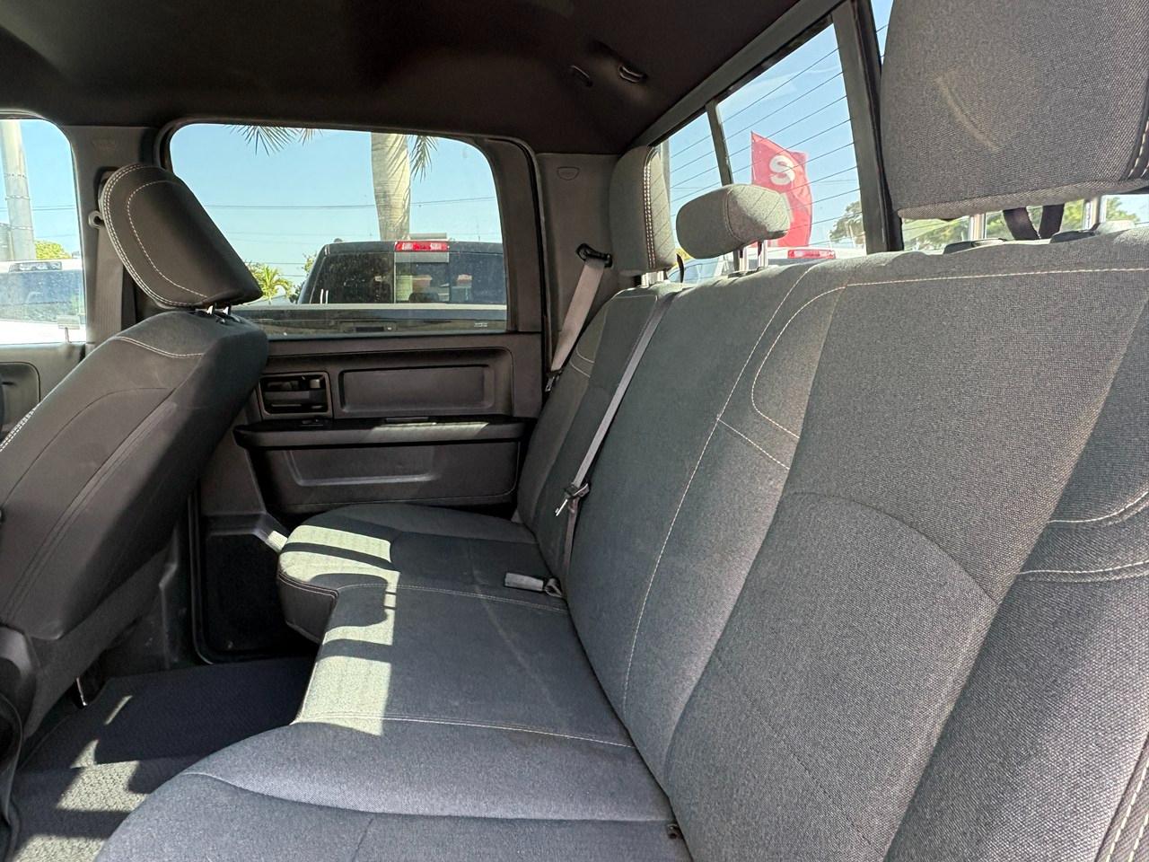 RAM 3500 Tradesman Crew Cab 4WD DRW 2024
