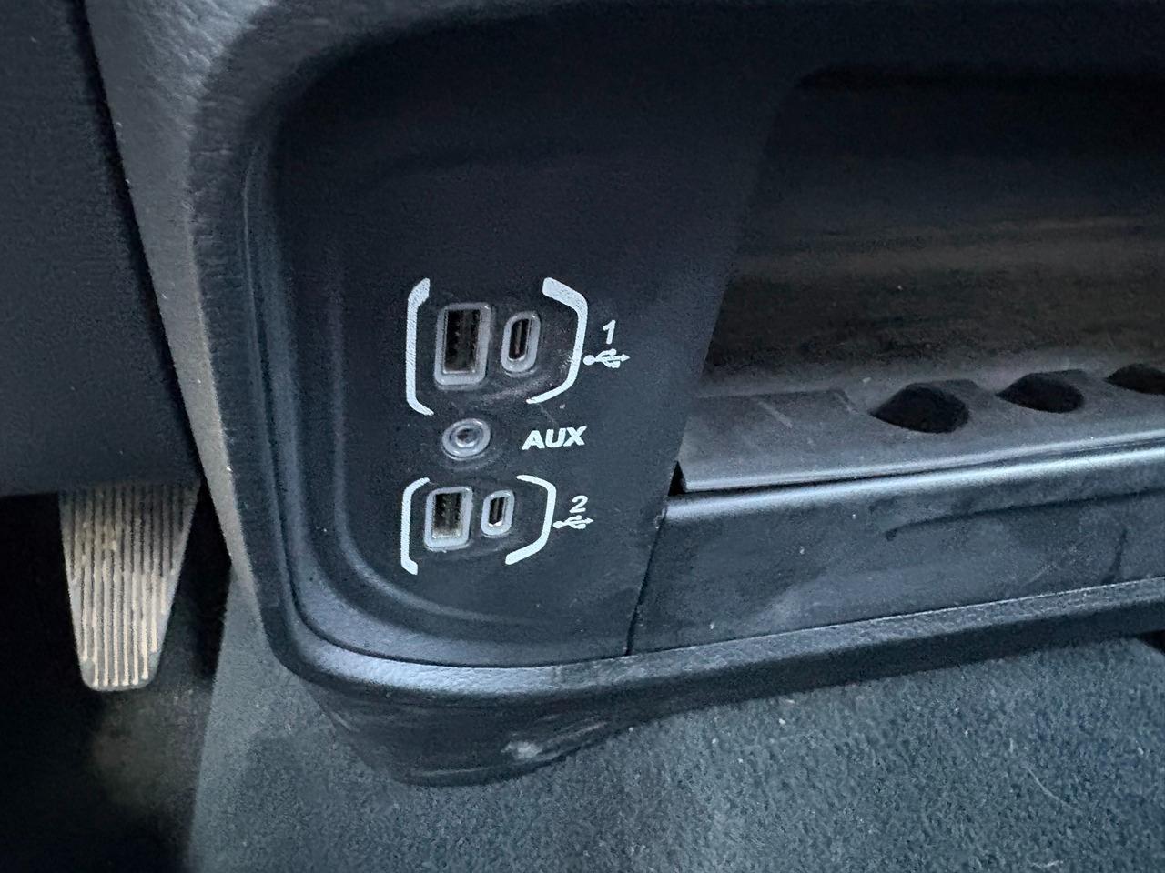 RAM 3500 Tradesman Crew Cab 4WD DRW 2024