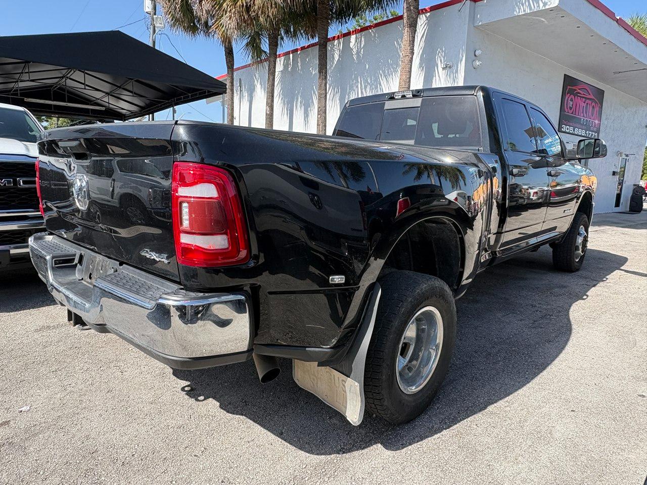 RAM 3500 Tradesman Crew Cab 4WD DRW 2022