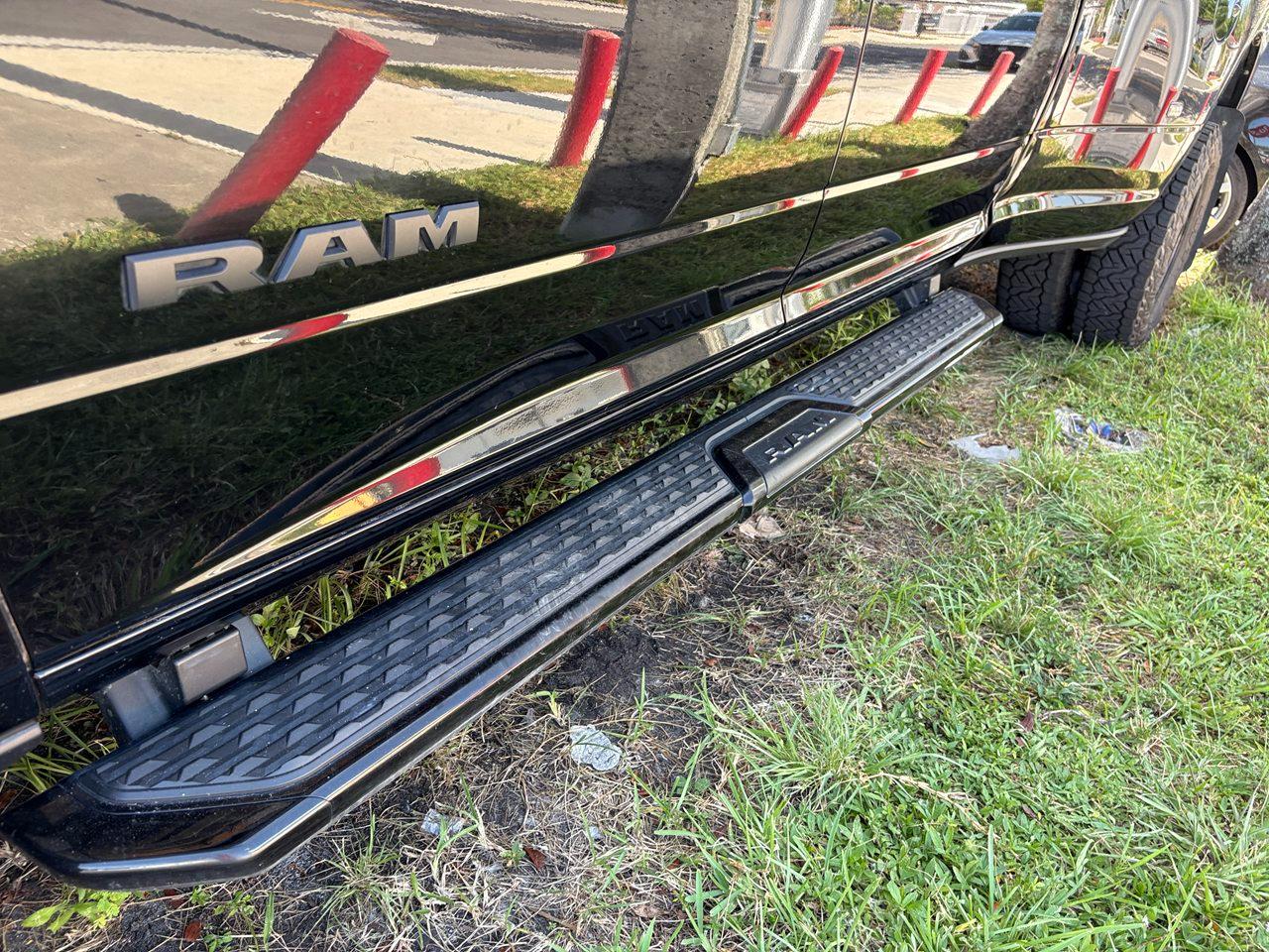 RAM 3500 Big Horn Crew Cab LWB 4WD DRW 2024
