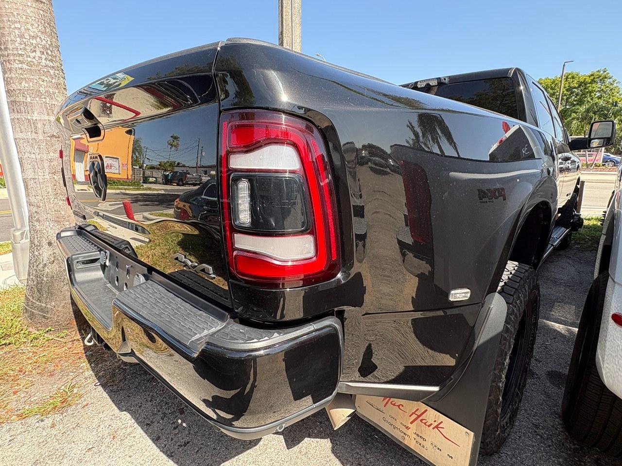 RAM 3500 Big Horn Crew Cab LWB 4WD DRW 2024