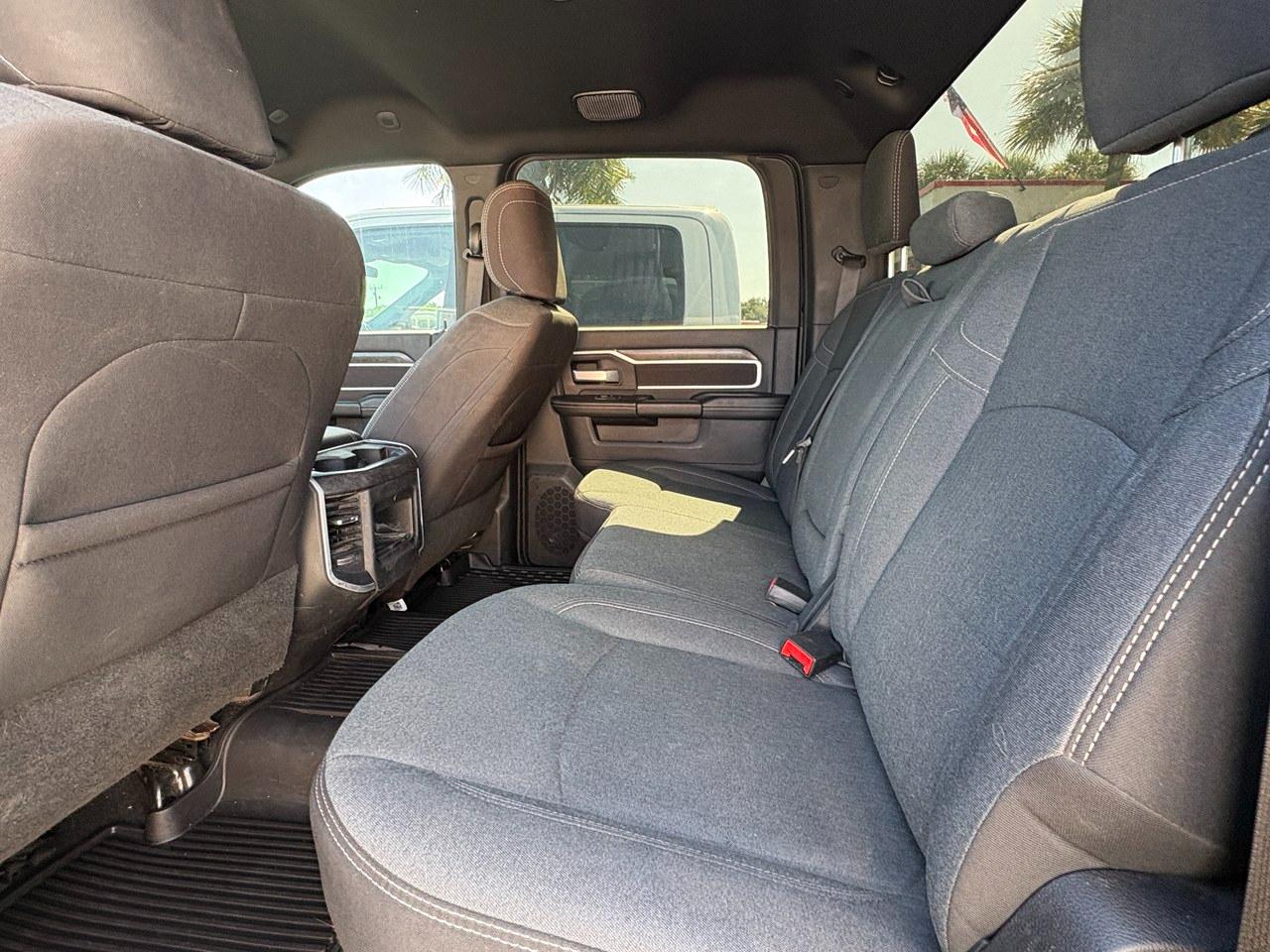 RAM 3500 Big Horn Crew Cab LWB 4WD DRW 2024
