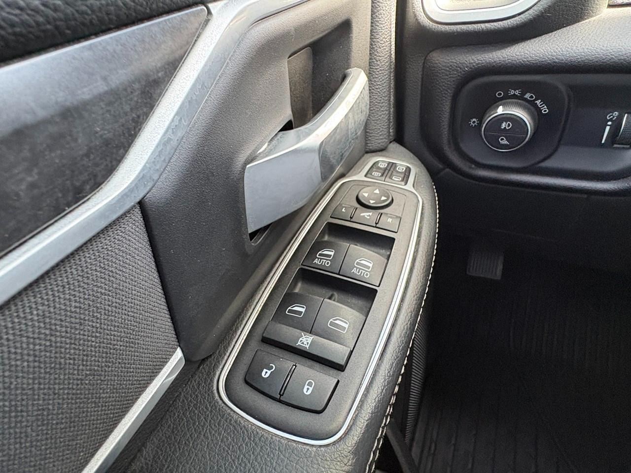 RAM 3500 Big Horn Crew Cab LWB 4WD DRW 2024