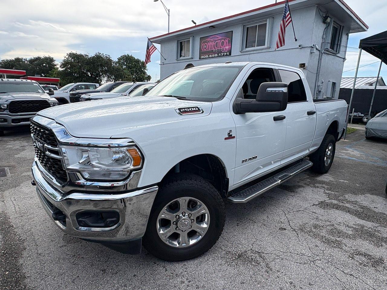 RAM 2500 Tradesman Crew Cab SWB 4WD 2024
