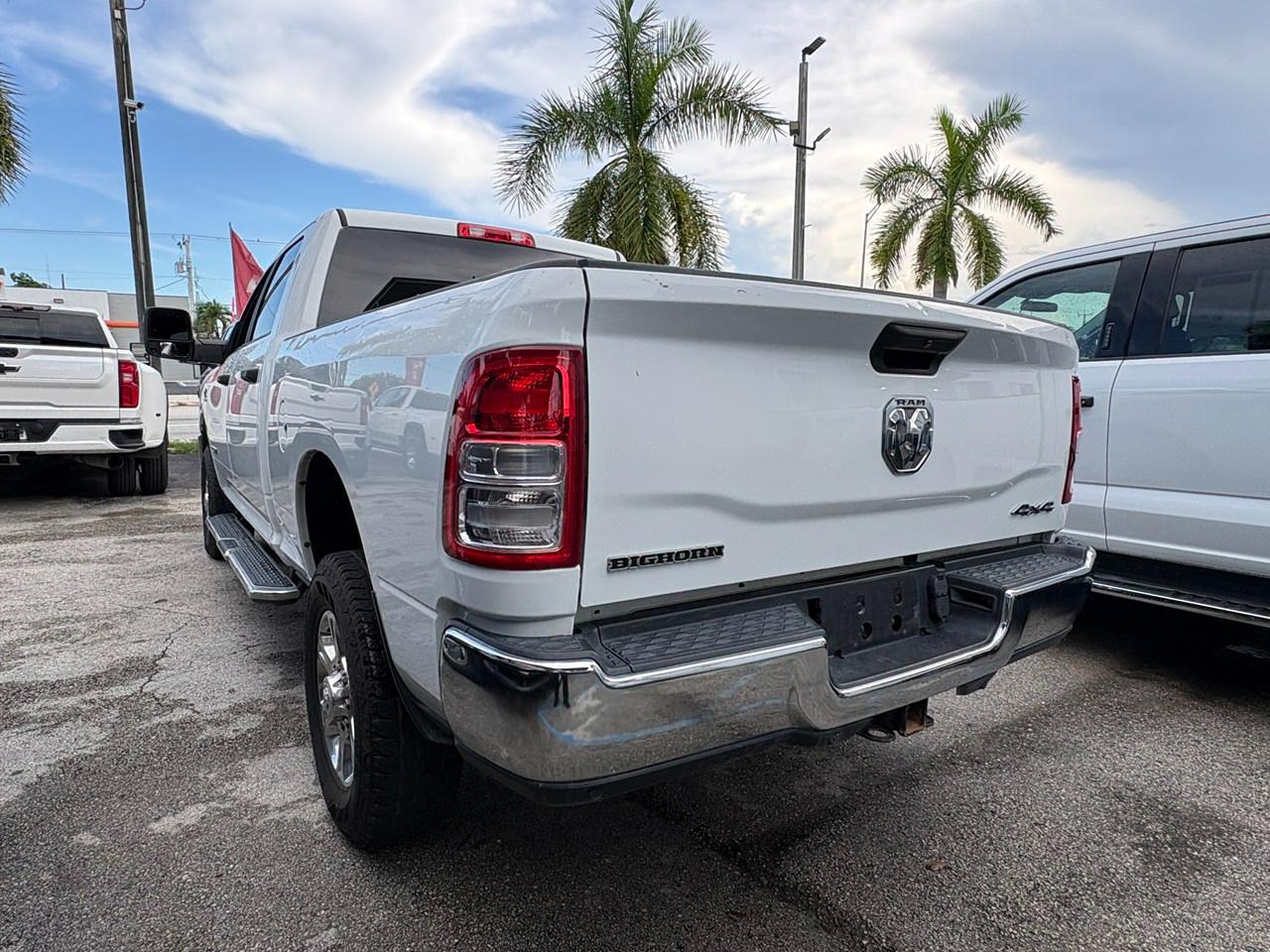 RAM 2500 Tradesman Crew Cab SWB 4WD 2024