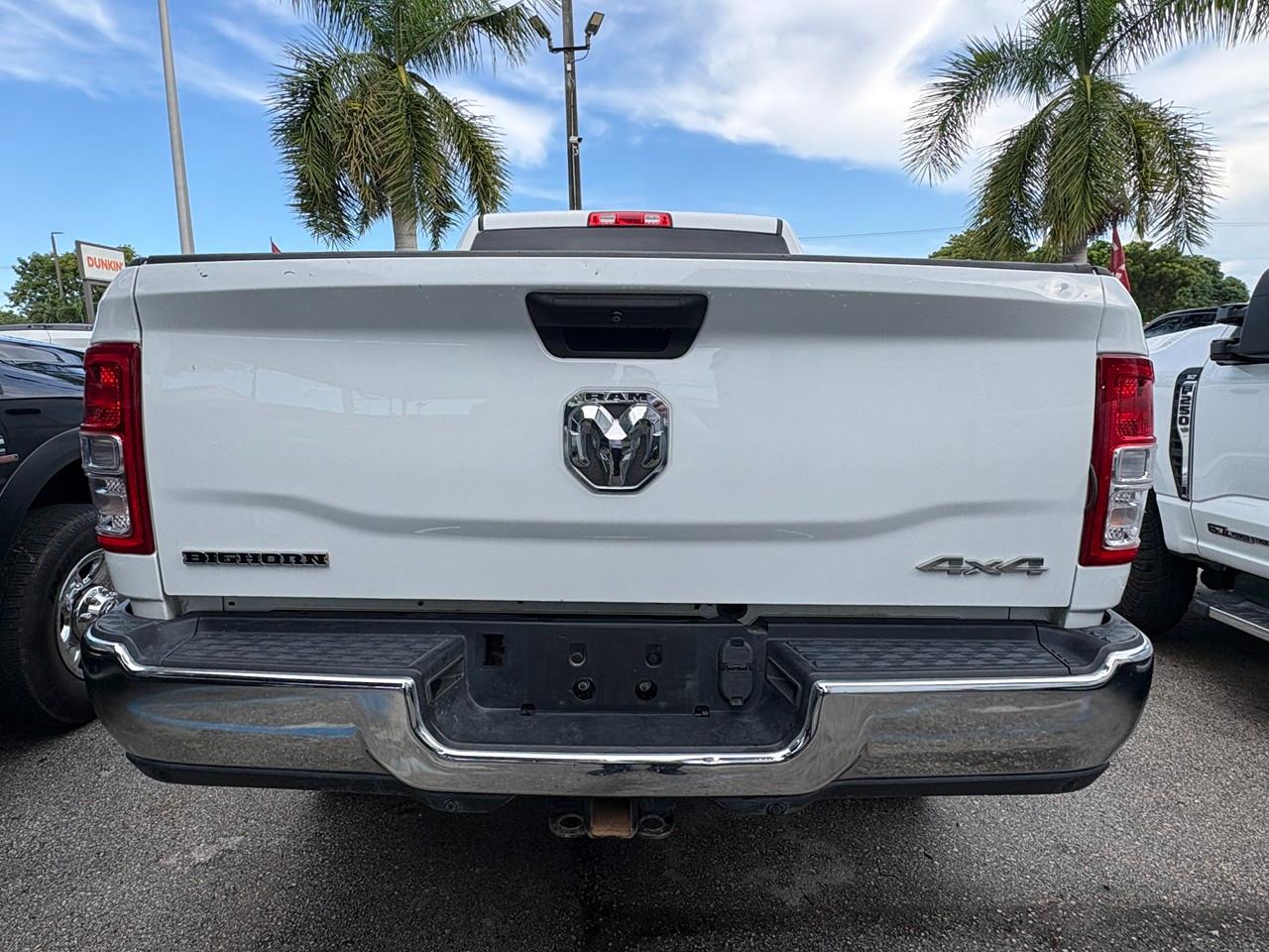 RAM 2500 Tradesman Crew Cab SWB 4WD 2024