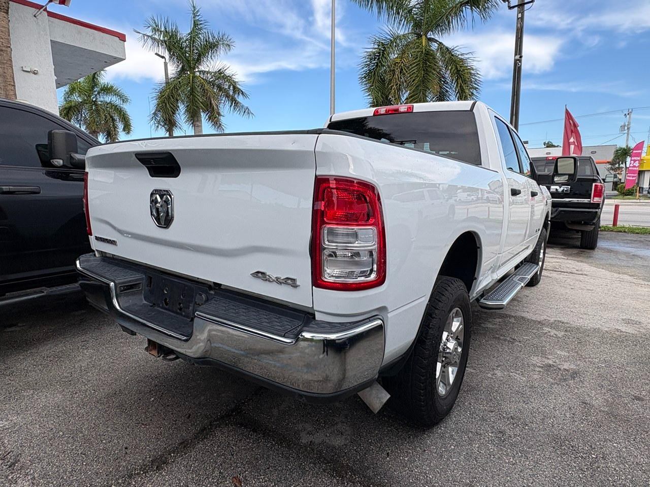 RAM 2500 Tradesman Crew Cab SWB 4WD 2024