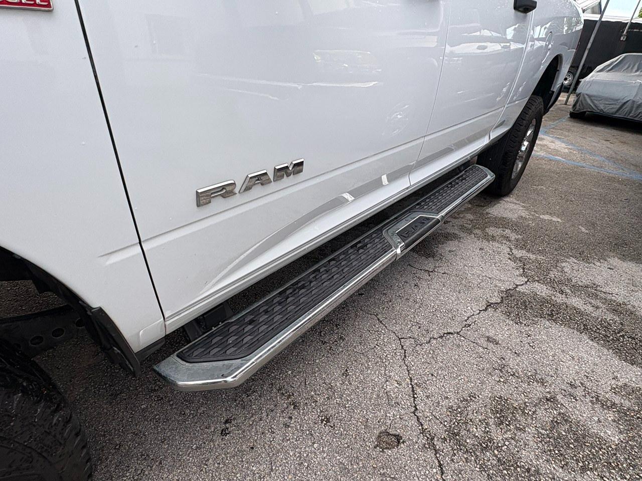 RAM 2500 Tradesman Crew Cab SWB 4WD 2024
