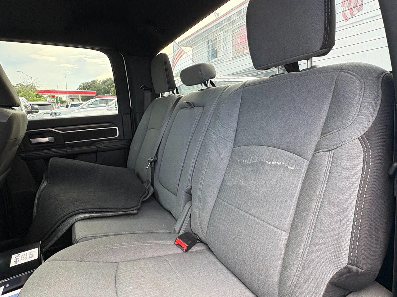RAM 2500 Tradesman Crew Cab SWB 4WD 2024
