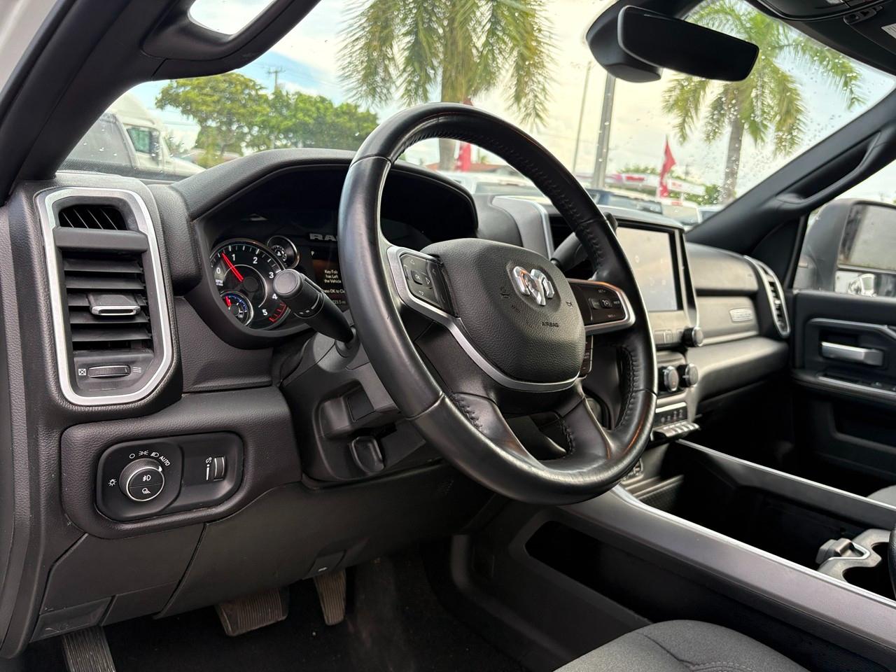 RAM 2500 Tradesman Crew Cab SWB 4WD 2024