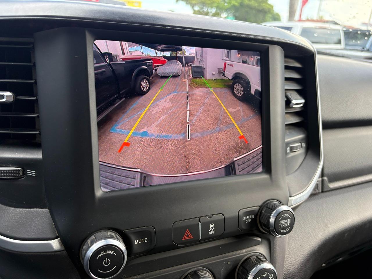 RAM 2500 Tradesman Crew Cab SWB 4WD 2024