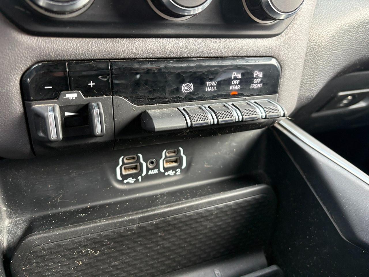 RAM 2500 Tradesman Crew Cab SWB 4WD 2024