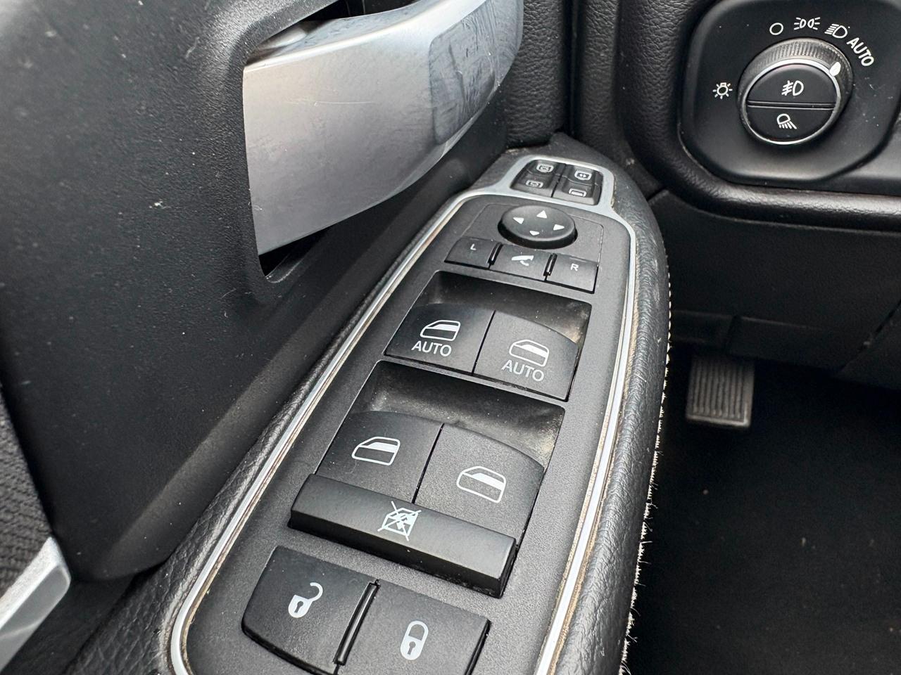 RAM 2500 Tradesman Crew Cab SWB 4WD 2024