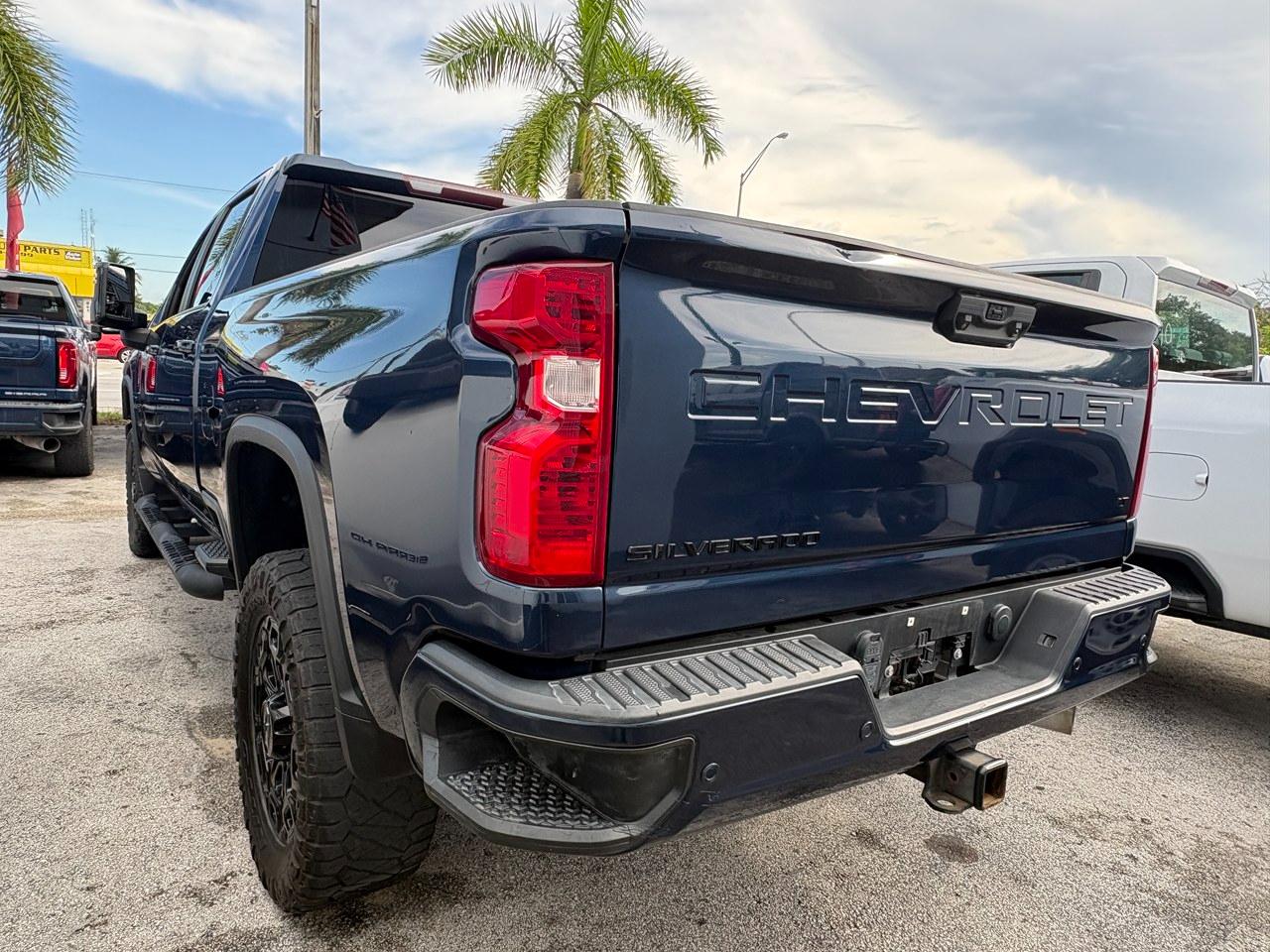 Chevrolet Silverado 2500HD LT Crew Cab Short Box 4WD 2022