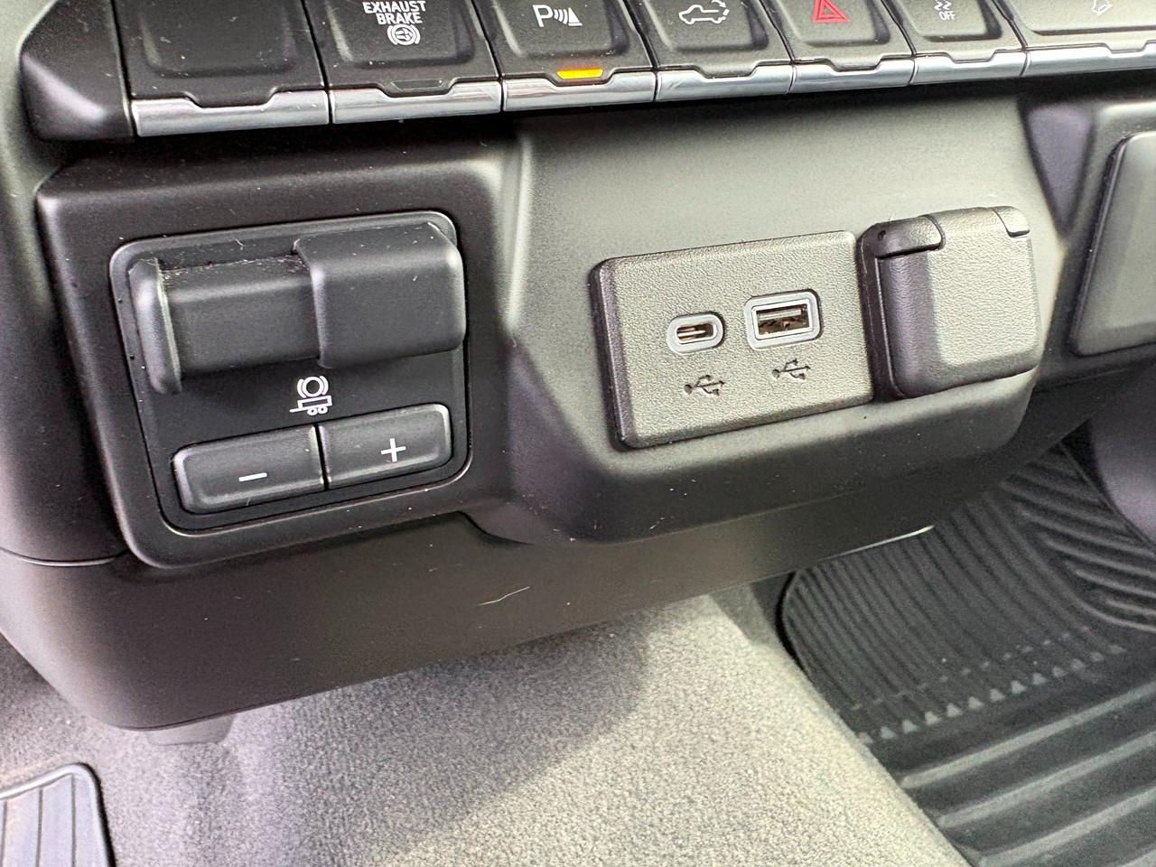 Chevrolet Silverado 2500HD LT Crew Cab Short Box 4WD 2022