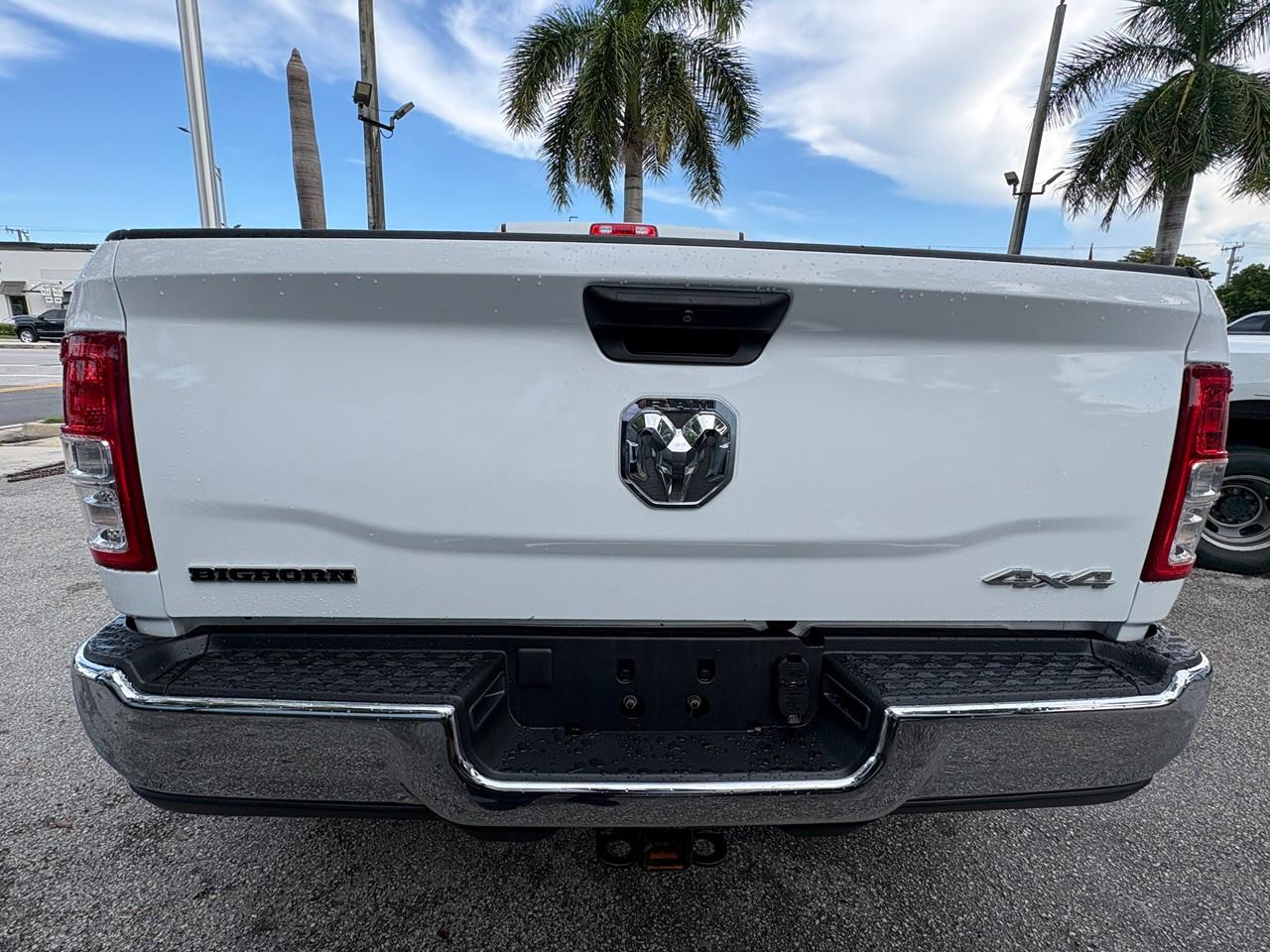 RAM 3500 Big Horn Crew Cab LWB 4WD DRW 2024