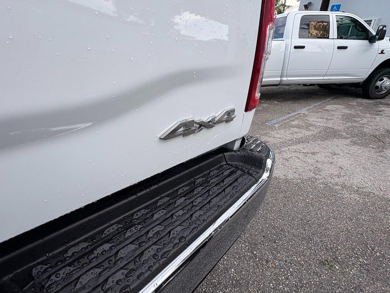 RAM 3500 Big Horn Crew Cab LWB 4WD DRW 2024