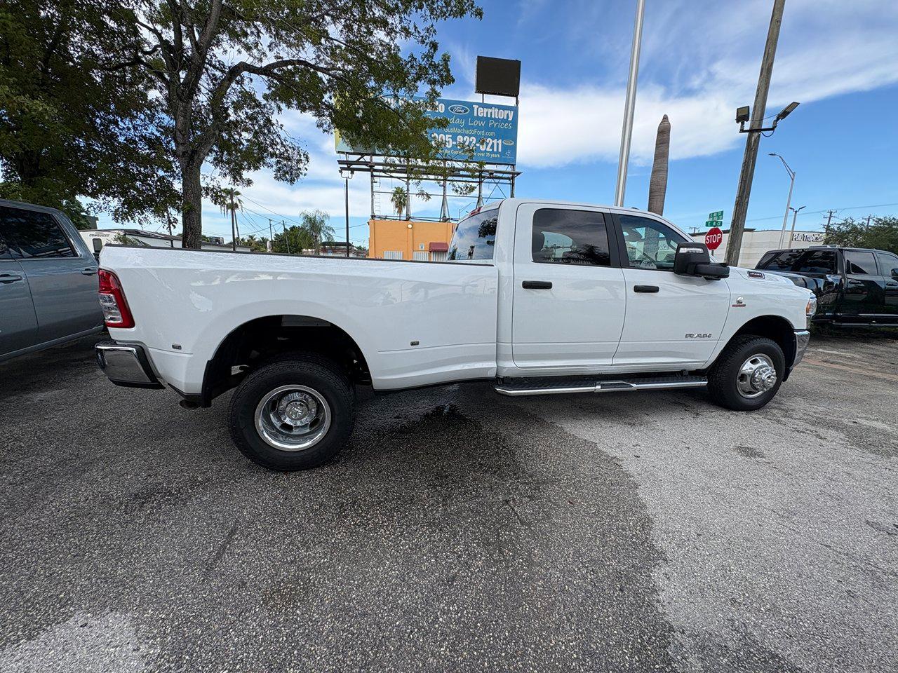 RAM 3500 Big Horn Crew Cab LWB 4WD DRW 2024