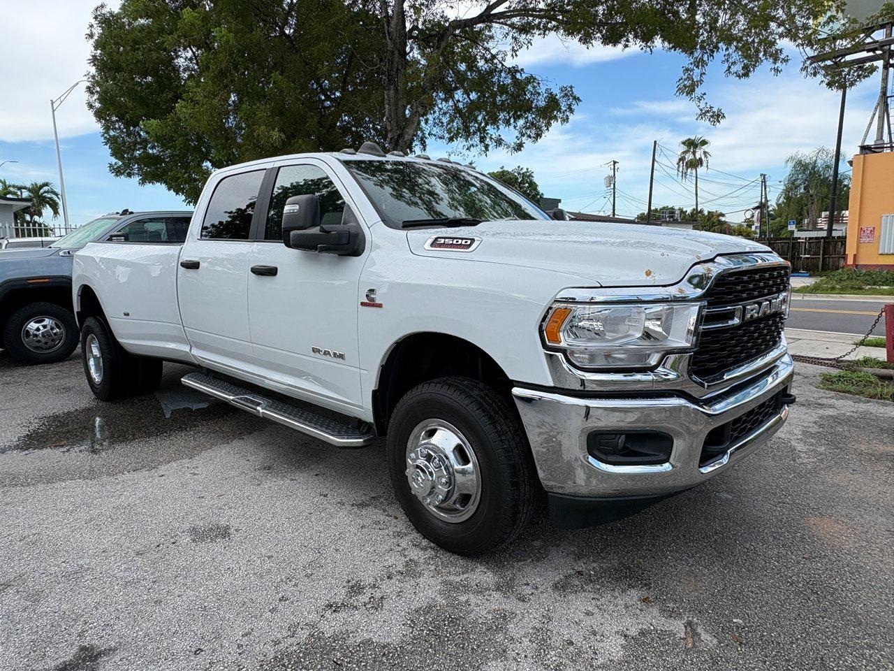 RAM 3500 Big Horn Crew Cab LWB 4WD DRW 2024