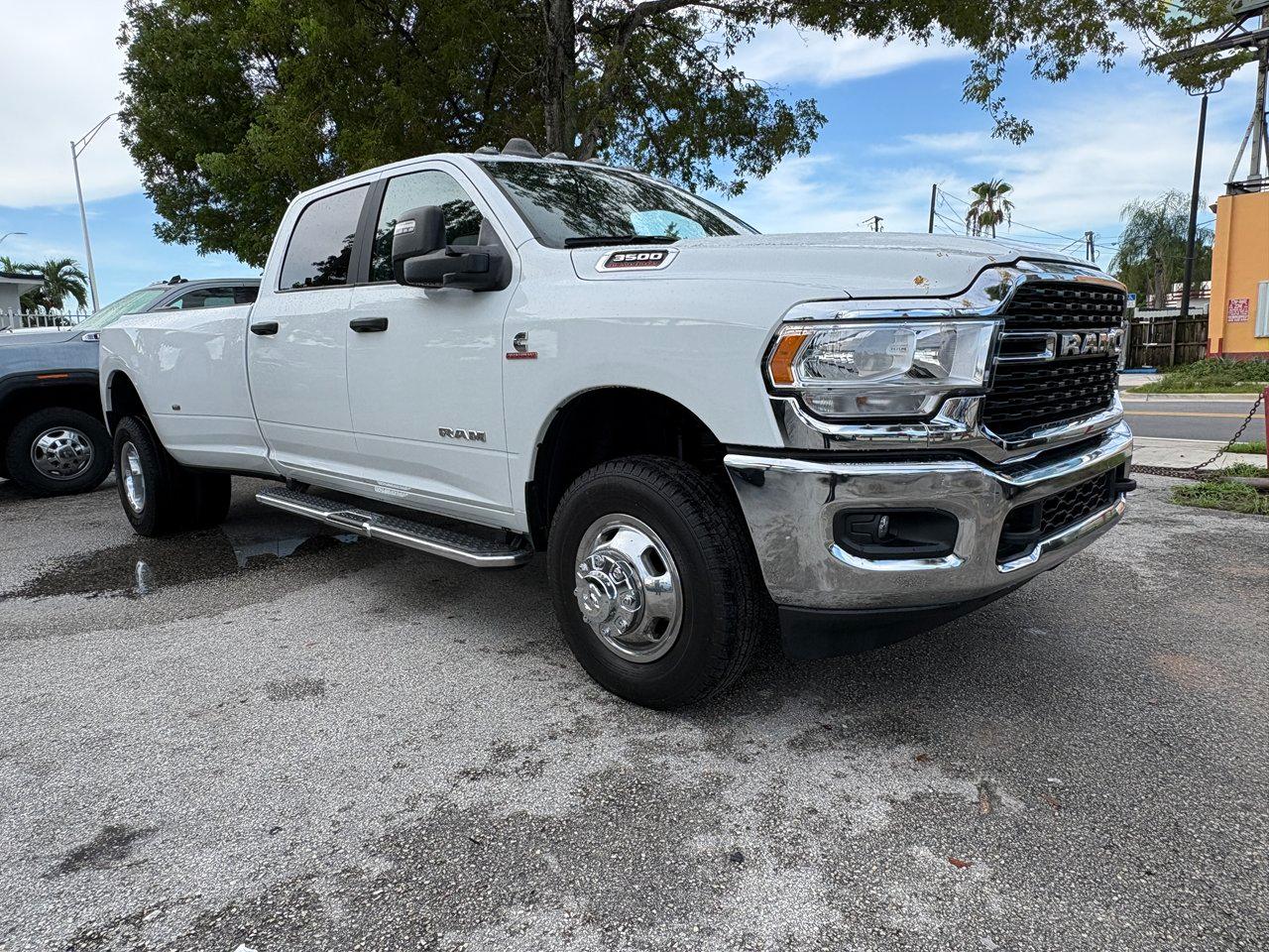 RAM 3500 Big Horn Crew Cab LWB 4WD DRW 2024