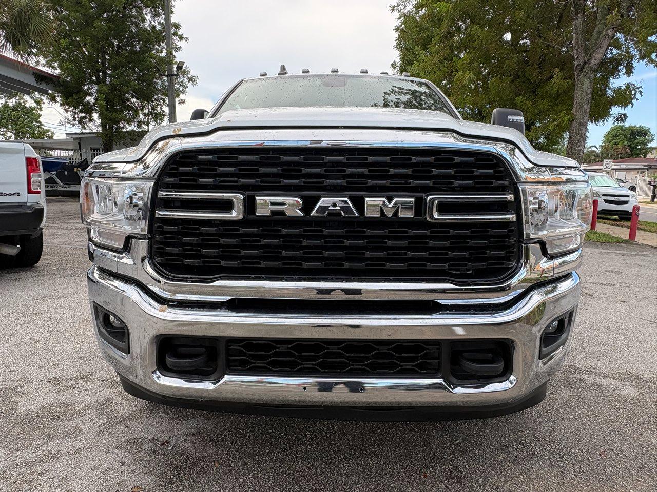 RAM 3500 Big Horn Crew Cab LWB 4WD DRW 2024