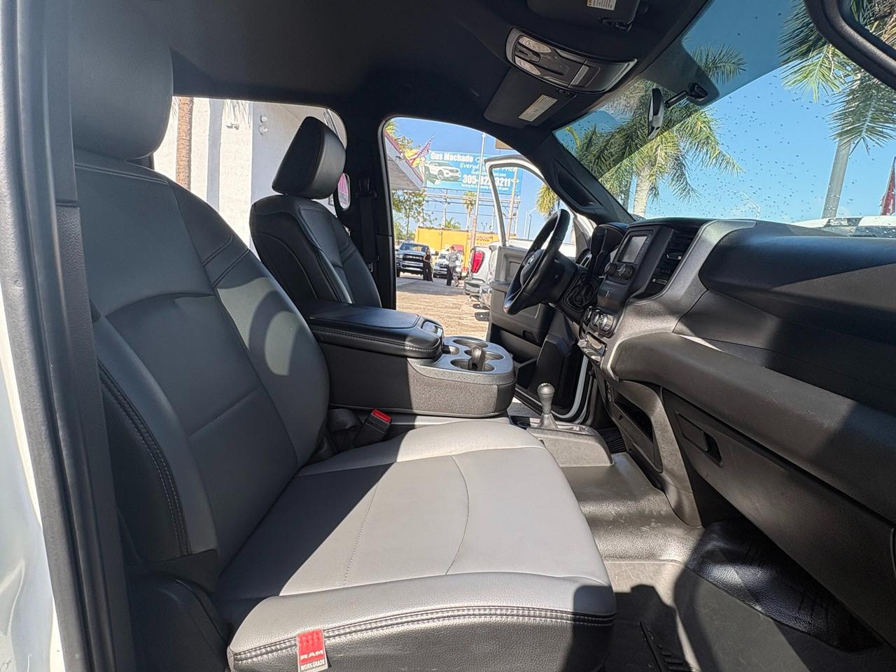 RAM 3500 Tradesman Crew Cab 4WD DRW 2024
